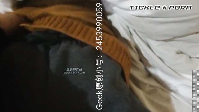 【Geek】美女学生在校园体检被骗，被医生绑起来挠痒，痒疯了～