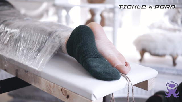 Octopus – First Time Face Down Tickling Part 1