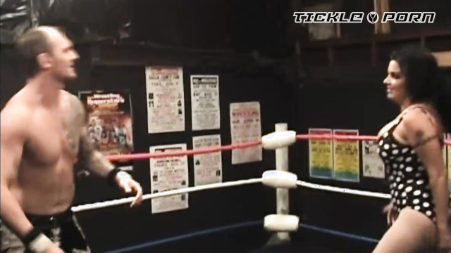 OMNI Wrestling Championship - Incredible Submission: Watching Bobcat Take On Chris In The Ring