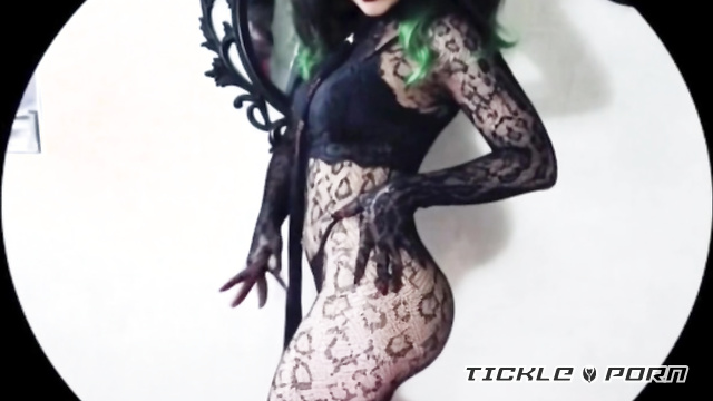 Fettish - Kinky Leather Bondage Body And The Terror Table For Sexy Fae Donata