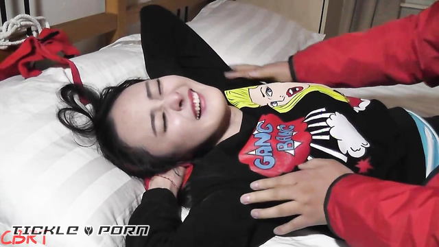 China Best Real Tickling – Burst into Laughter – Crystal