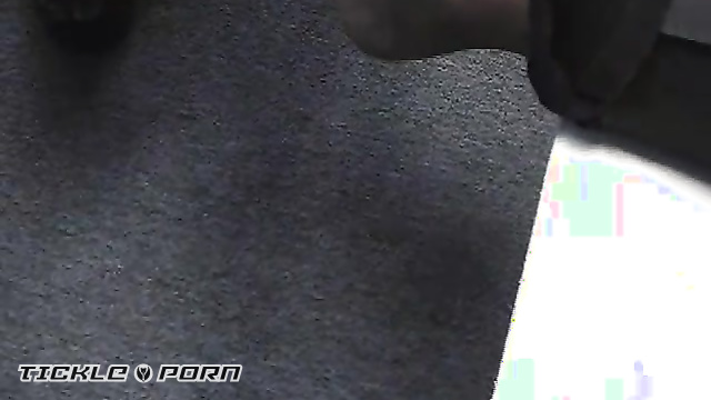 Real Tickling – TC 5240