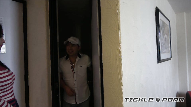 El Valle de las Cosquillas – THE NEIGHBOR