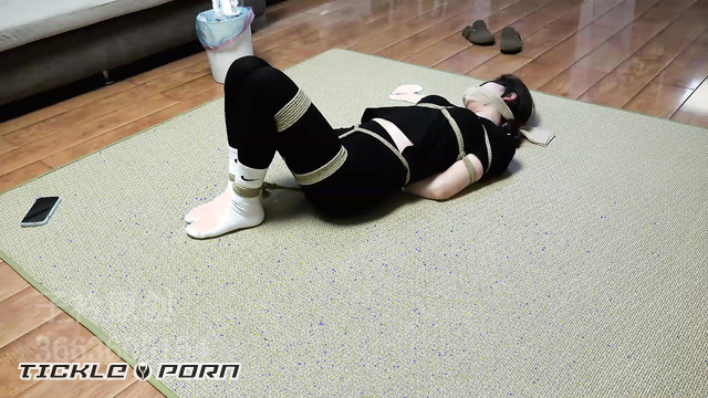 Chinese Tickling TK - Struggling and Tickling Feet