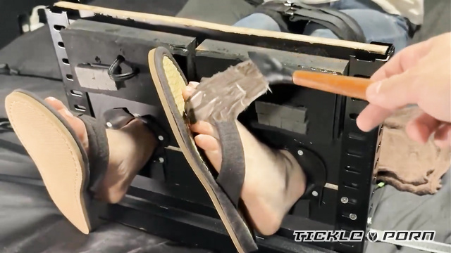 Chinese Tickling TK - Super sensitive girl feet tickling