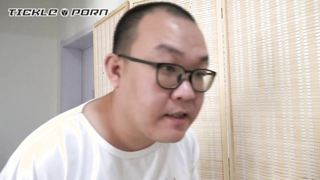  Asian