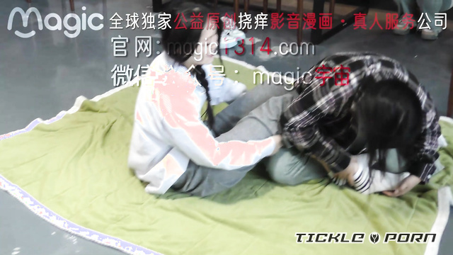 Chinese Tickling TK - Young Chinese Girls in a Tickle Fight