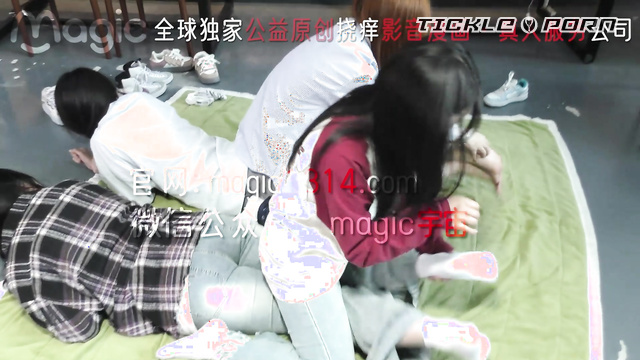 Chinese Tickling TK - Young Chinese Girls in a Tickle Fight