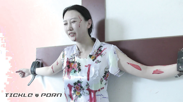 Chinese Tickling TK - Tickle Bloody Hero Yi Zhi