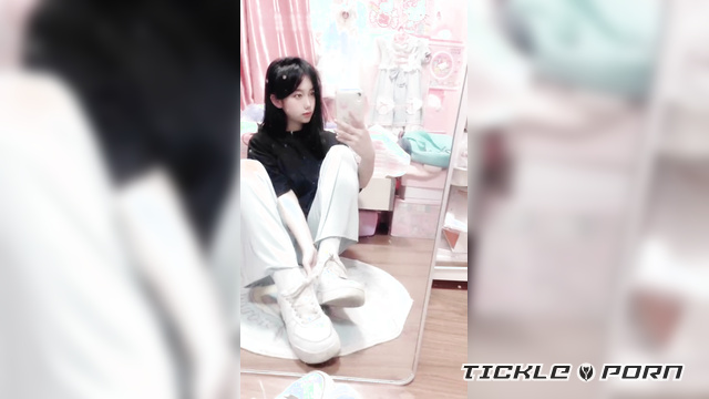 Chinese Tickling TK - Pure Little Beauty Tickle Herself