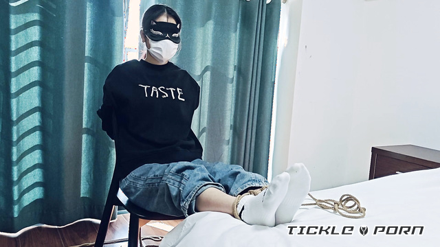 Chinese Tickling TK - Nana's White Socks Tickled
