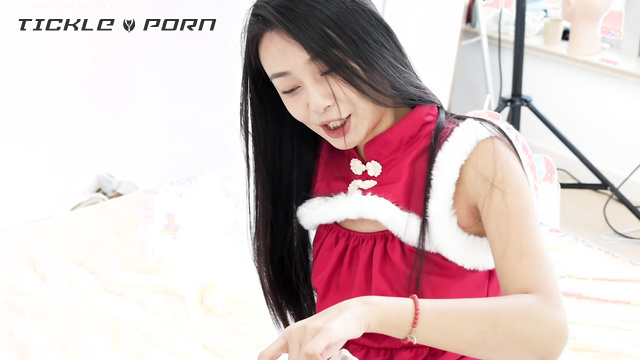 Chinese Tickling TK - Christmas Outfit Tickle Cai Cai Lan Lan