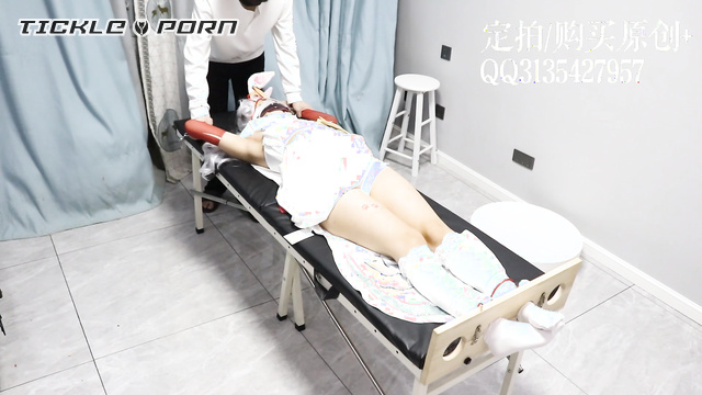 Chinese Tickling TK - Gongsun Li a Full Body Tickling Execution