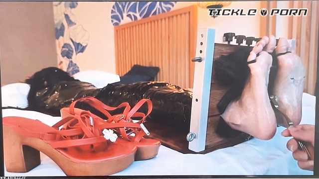Chinese Tickling TK - Ganbi Mummification And Oiled Feet Tickling