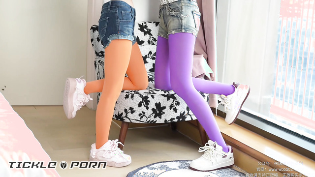 Chinese Tickling TK - Ticklish Sole Battle: Little Sweet Bean in Colorful Stockings