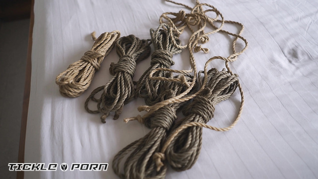 Shibari Kalahari - Choosing The Best Vibrator For Orgasm In Hotel