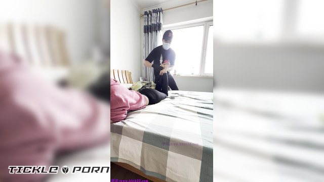 Chinese Tickling TK - Tickling Fun: Scumbag Man Teases Pretty Young Woman