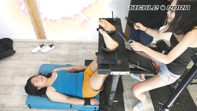 The French Way Tickling - Chinese Hysteria Is Wonderful Zhu’s Bare Soles