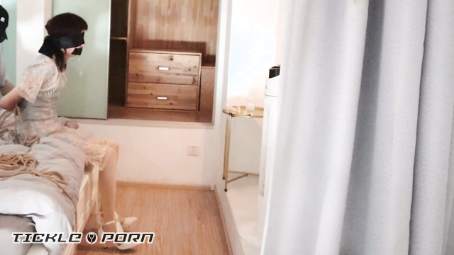Chinese Tickling TK - Sole Tease: The High-Heeled Girl Ticklish Weakness