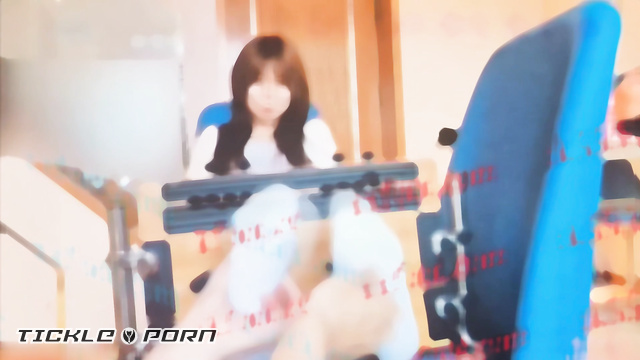 Chinese Tickling TK - Original Tickling Session In Stocks With Yulun