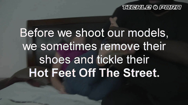 Tickle Hotness - Farrah & Black Hot Feet Off The Street Part 1