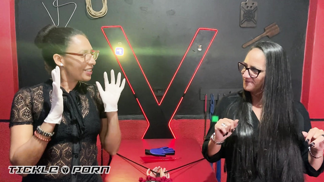 Mistress V Black - Serena's Cities 2