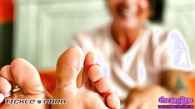 Rose's Garage - Greasy Rose Tickles Fountain Of Youth's Feet For The First Time