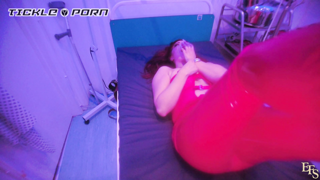 Elitefeetstreet - Foot Tickle Therapy: Session With Katlyn Moree